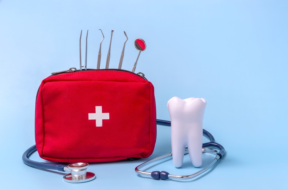 Common Dental Emergencies and How to Handle Them